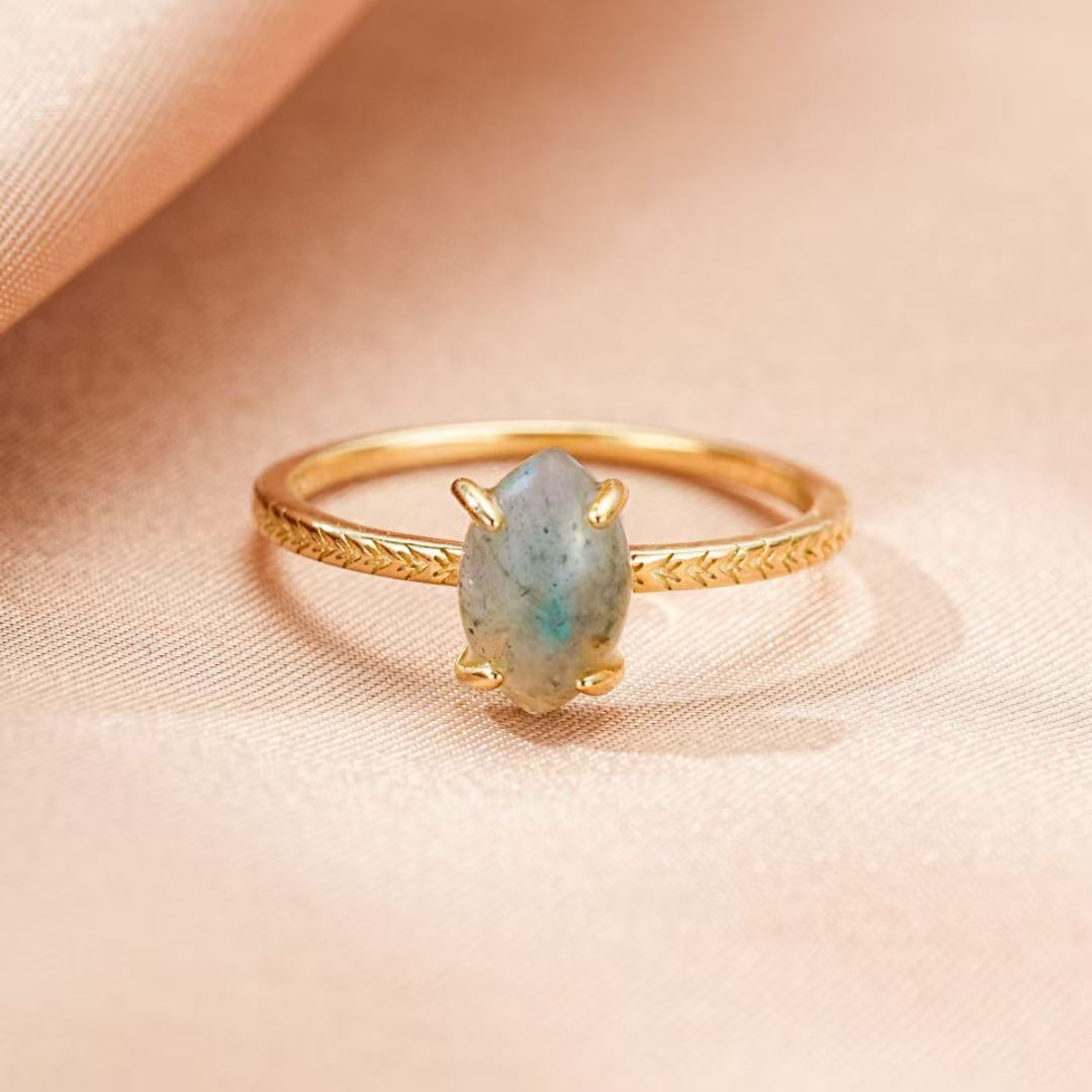 Bague en labradorite et argent plaqué or 14K – protection et intuition - Biloria