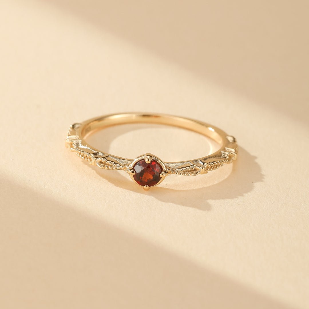 Bague Grenat Rouge Argent Plaqué Or – Énergie et Élégance - Biloria