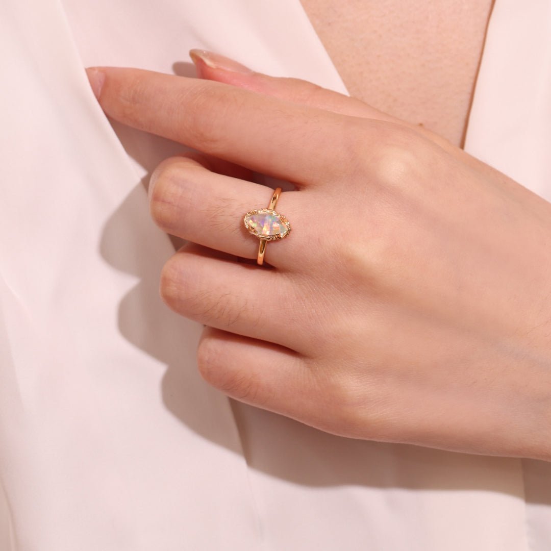 Bague Opale Ajustable - Argent Plaqué Or, Bijou Spirituel - Biloria