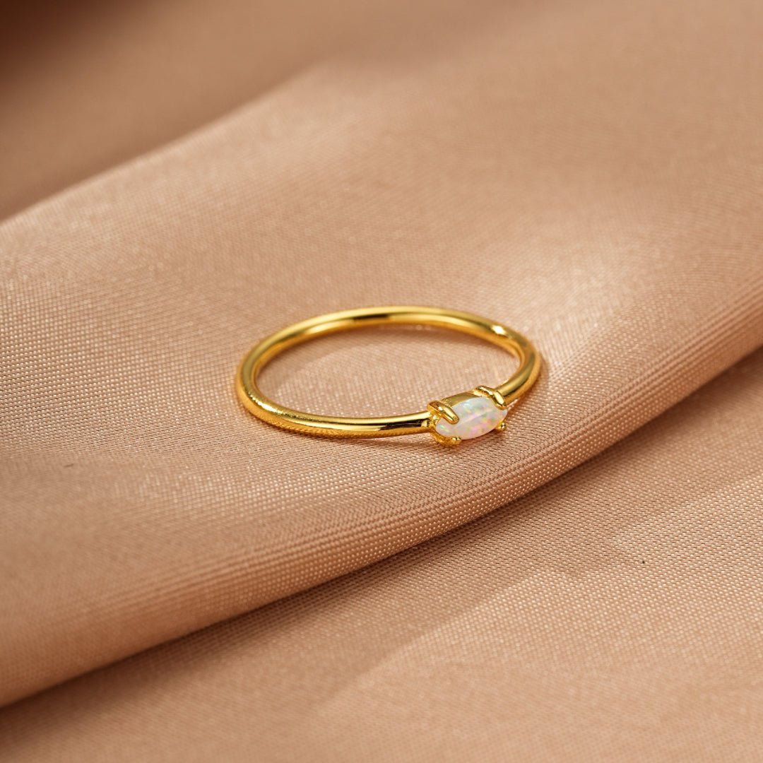 Bague Opale Aura Fine – Bijou Artisanal en Argent Plaqué Or - Biloria
