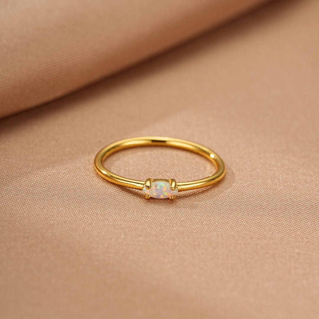 Bague Opale Aura Fine – Bijou Artisanal en Argent Plaqué Or - Biloria