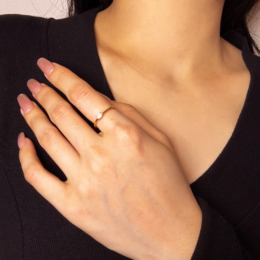 Bague Opale Aura Fine – Bijou Artisanal en Argent Plaqué Or - Biloria