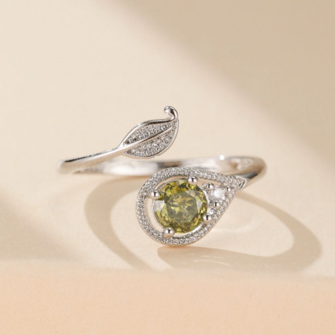 Bague Péridot ajustable : apaisement et sérénité au quotidien - Biloria