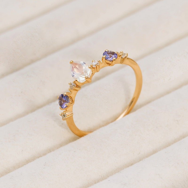 Bague Pierre de Lune et Tanzanite - Bijou Tendance Bureau - Biloria