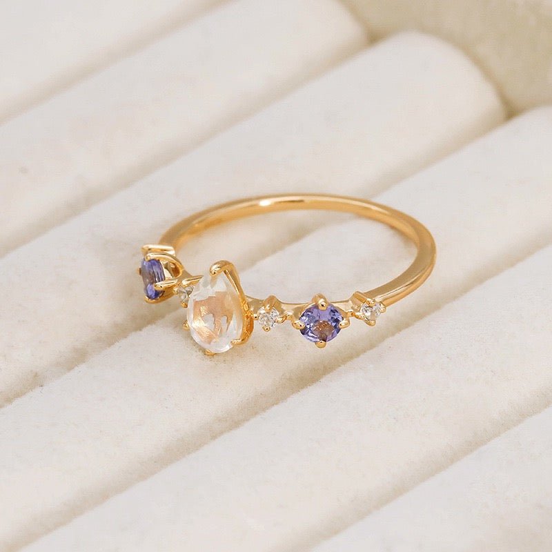 Bague Pierre de Lune et Tanzanite - Bijou Tendance Bureau - Biloria