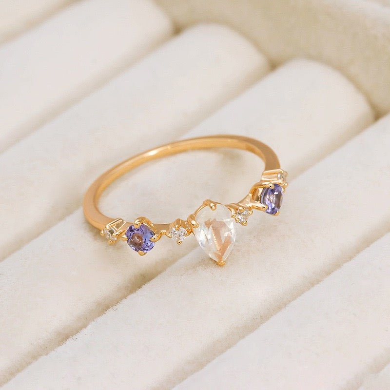 Bague Pierre de Lune et Tanzanite - Bijou Tendance Bureau - Biloria