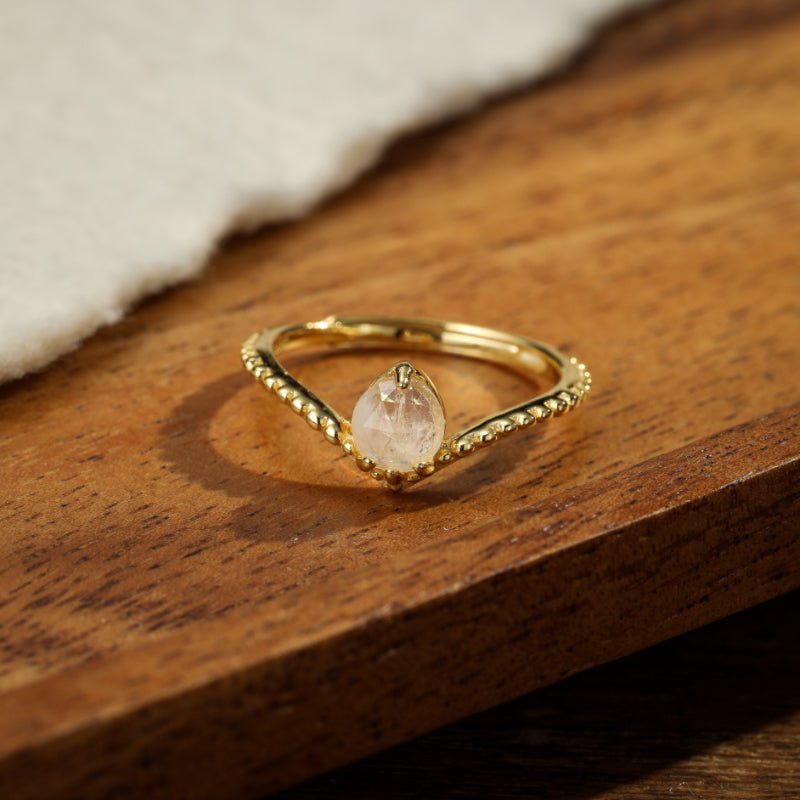Bague Pierre de Lune Goutte Lumineuse en Argent Plaqué Or - Biloria