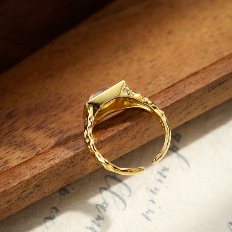Bague Pierre de Lune Lueur Impériale en Argent Plaqué Or - Biloria