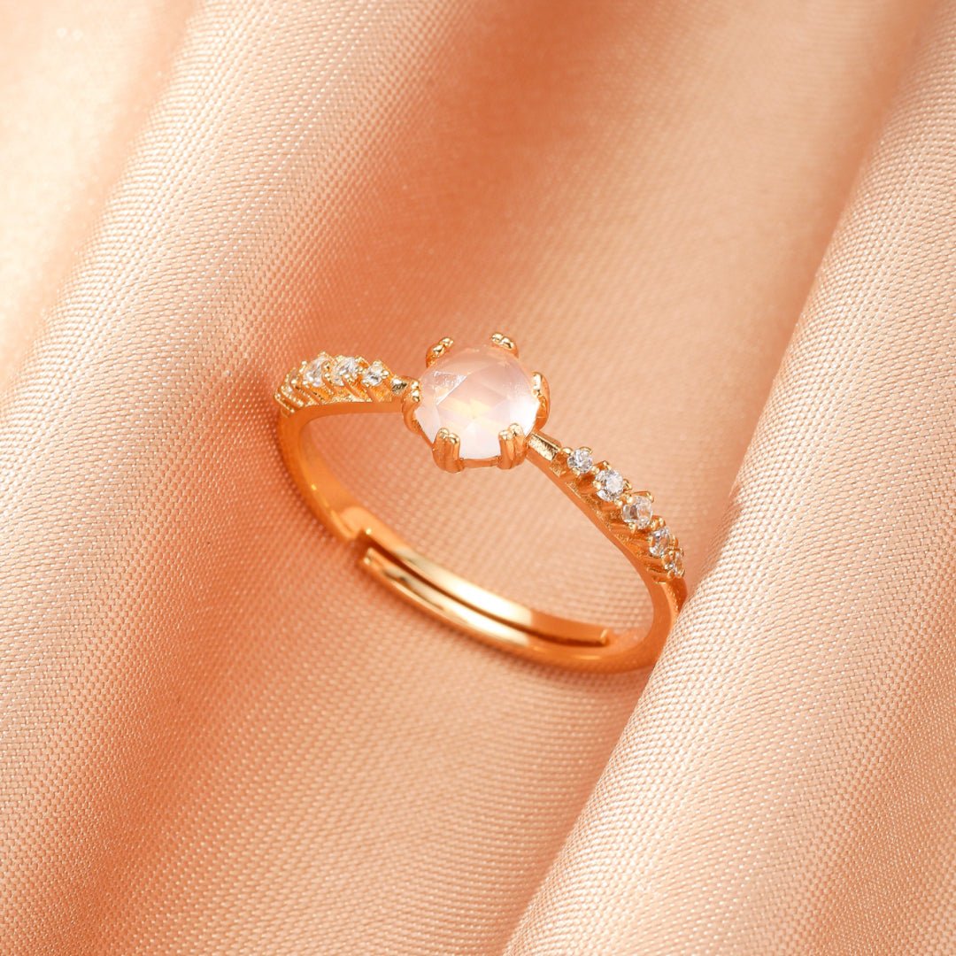 Bague Quartz Rose : amour de soi et élégance dorée - Biloria