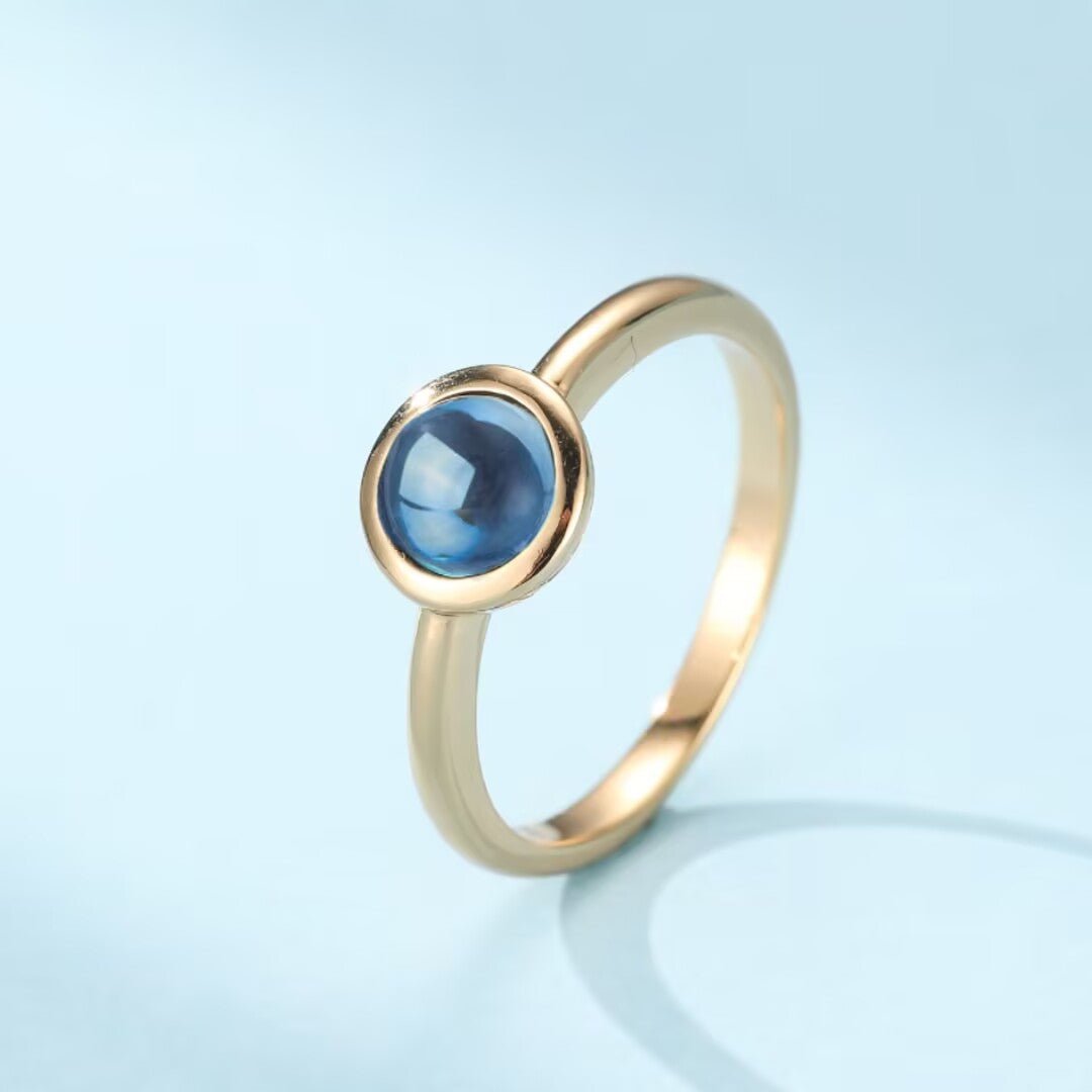 Bague Topaze Bleue 6 mm en Argent Plaqué Or - Biloria