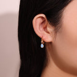 Boucles d'Oreilles en Opale Blanche et Argent Plaqué Or - Biloria