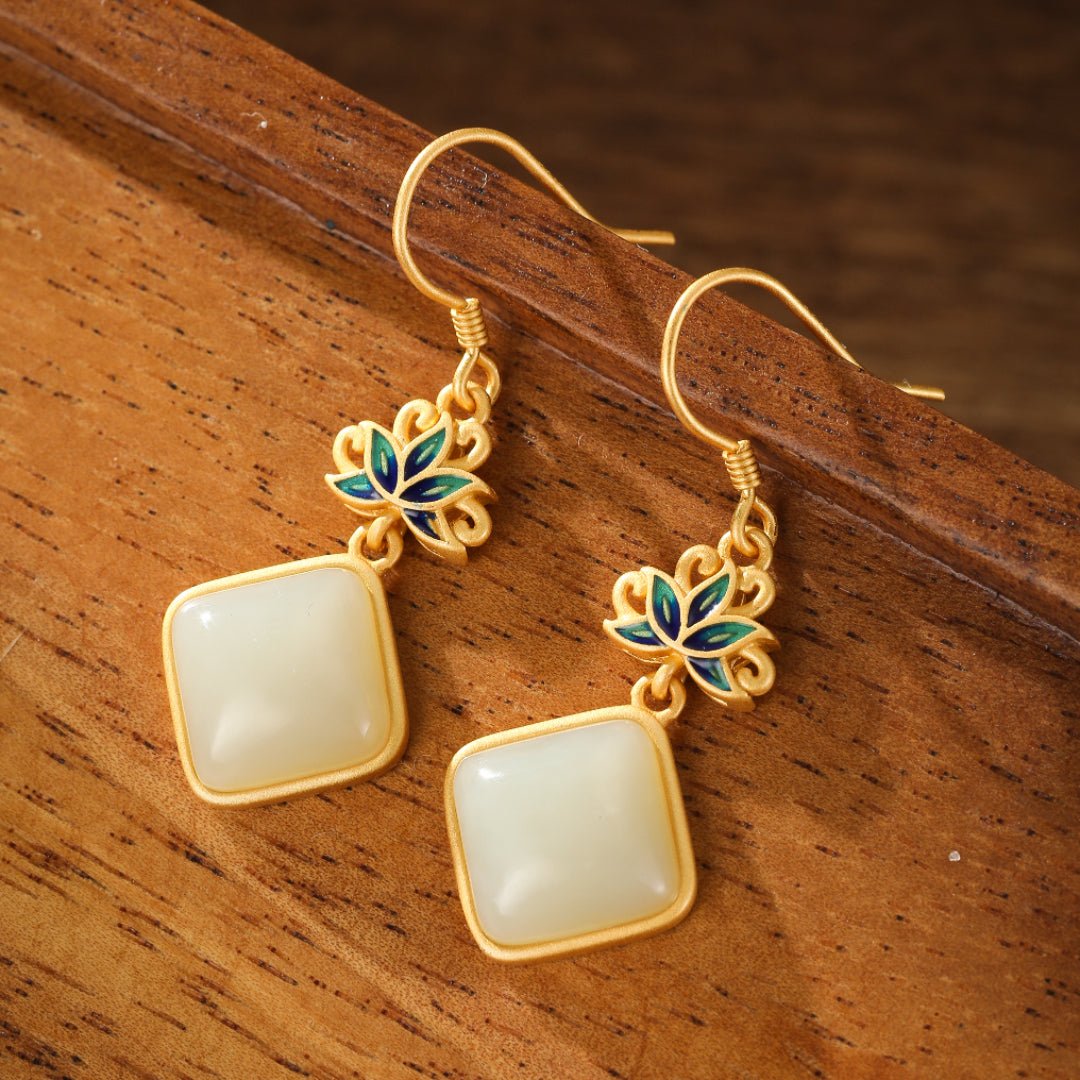 Boucles d'Oreilles Jade Blanc Lotus Bleu Argent Plaqué Or - Biloria