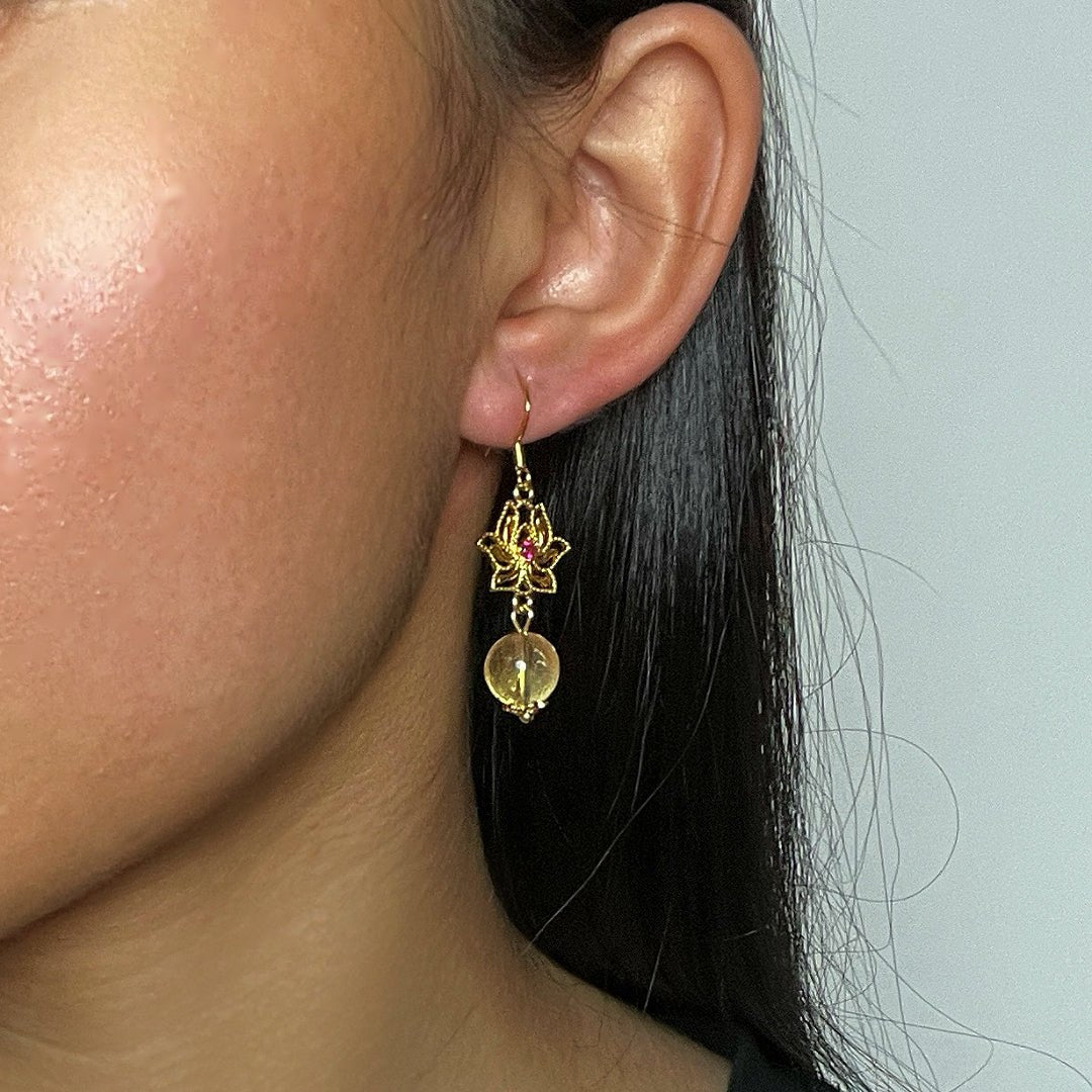 Boucles d'Oreilles Lotus Citrine – Argent Plaqué Or - Biloria