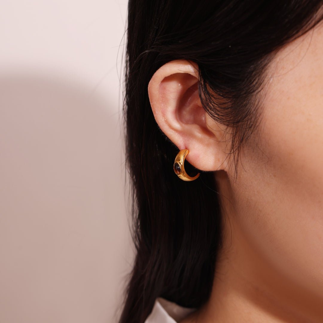 Boucles d'Oreilles Œil de Tigre Cercle Or – Protection et Élégance - Biloria