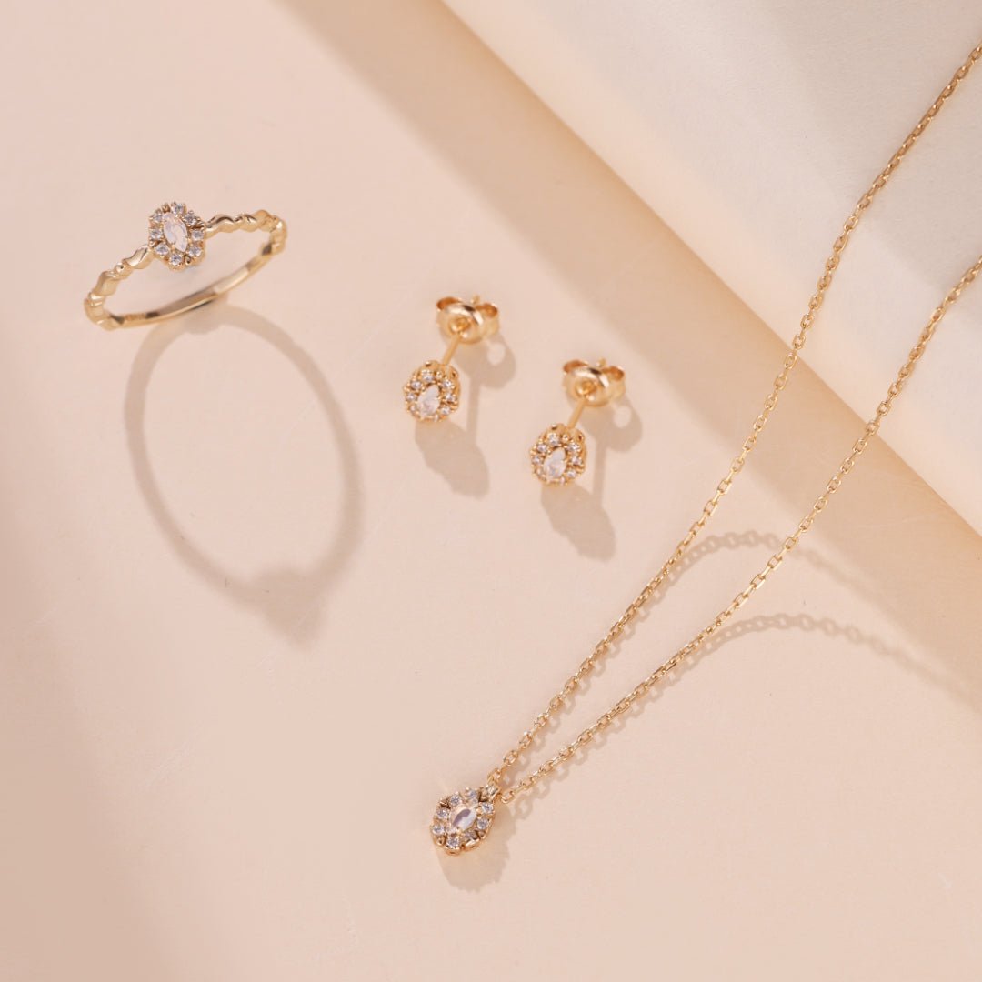 Boucles d'Oreilles Opale Blanche Brume Étoilée Argent Plaqué Or - Biloria