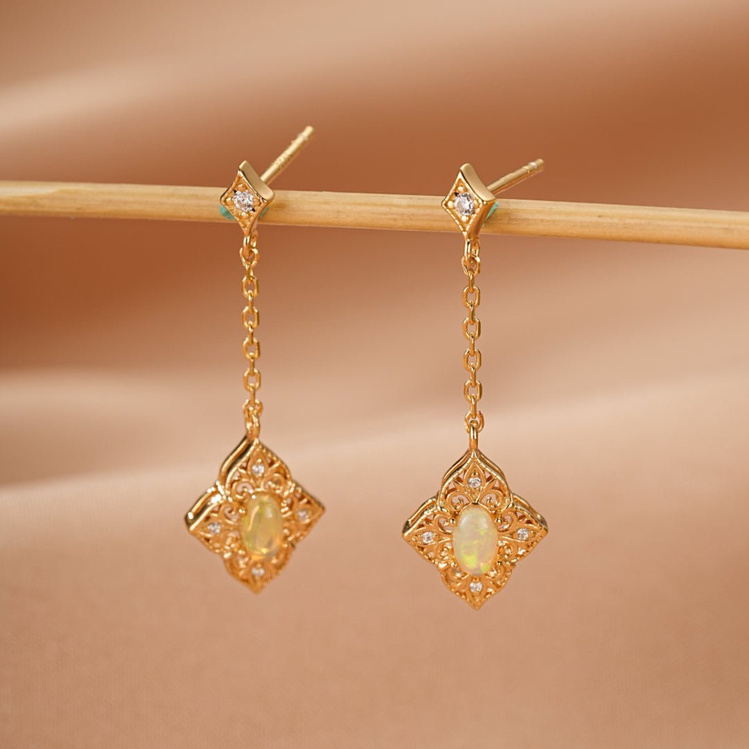 Boucles d'Oreilles Opale Naturelle, Argent Plaqué Or 10K - Biloria
