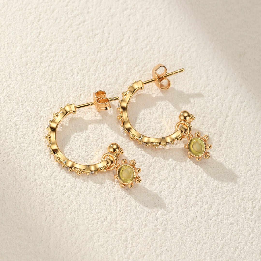 Boucles d'Oreilles Péridot Créoles Pendentif Soleil - Argent Plaqué Or - Biloria