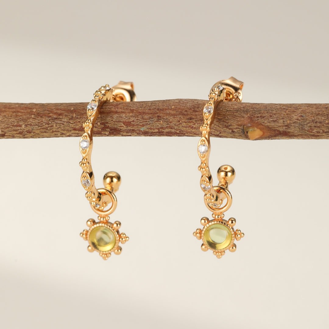 Boucles d'Oreilles Péridot Créoles Pendentif Soleil - Argent Plaqué Or - Biloria