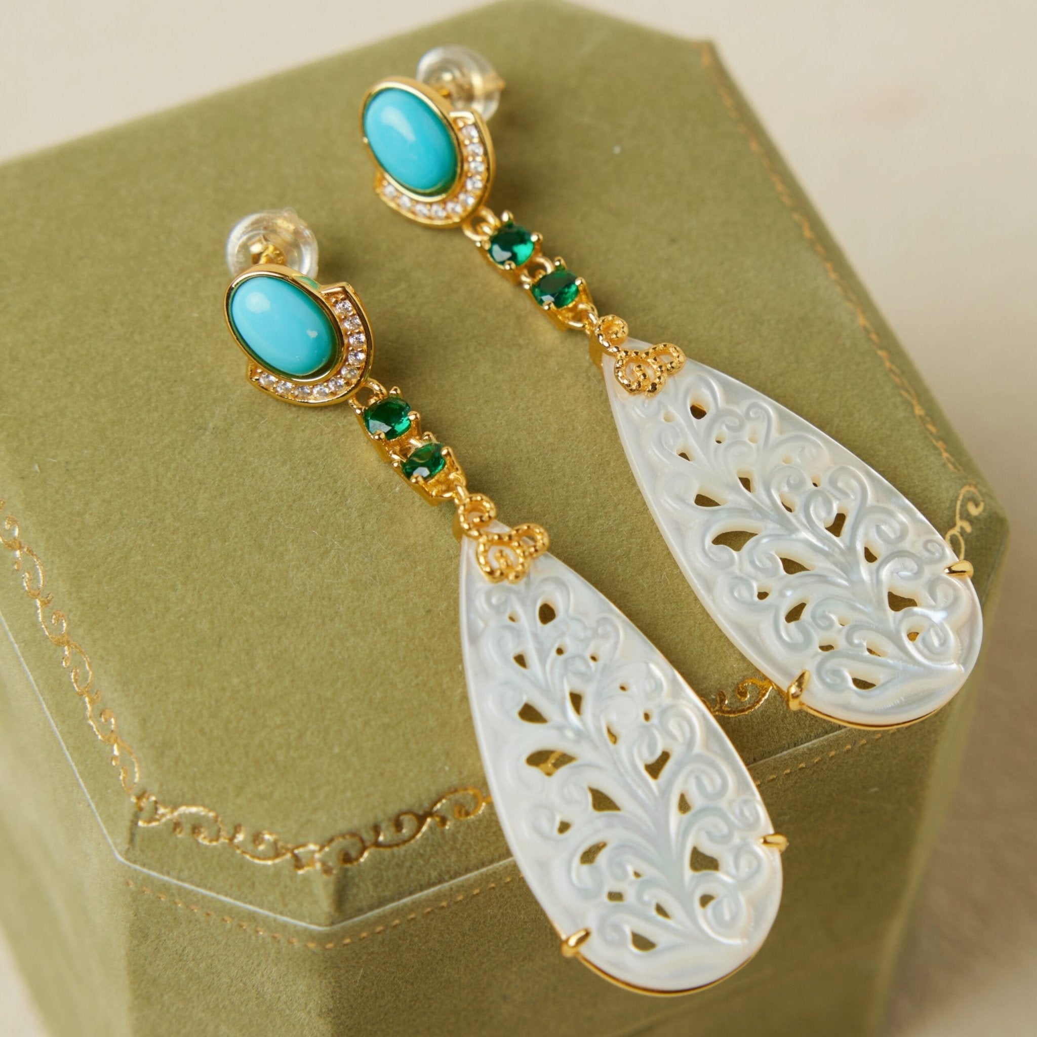 Boucles d'Oreilles Turquoise Nacre Argent Plaqué Or - Biloria
