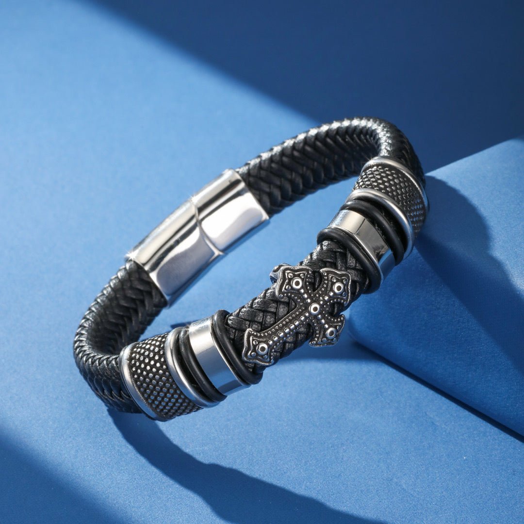 Bracelet Homme Cuir et Acier Croix Gothique Foi Paisible - Biloria