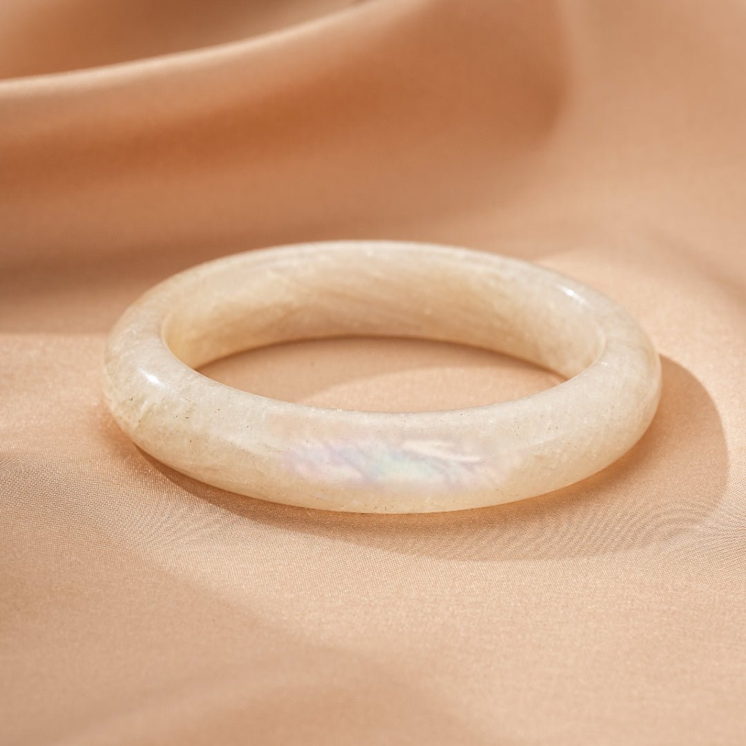 Bracelet Jonc Pierre de Lune : Équilibre Féminin et Intuition - Biloria