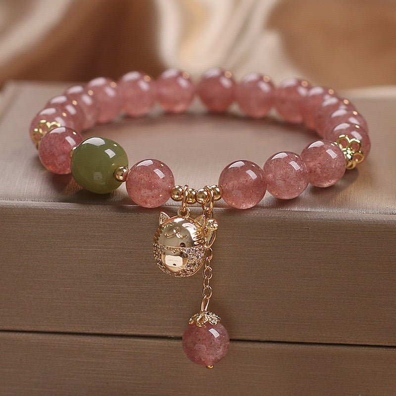 Bracelet Maneki-neko Quartz Fraise, Argent Plaqué Or - Biloria