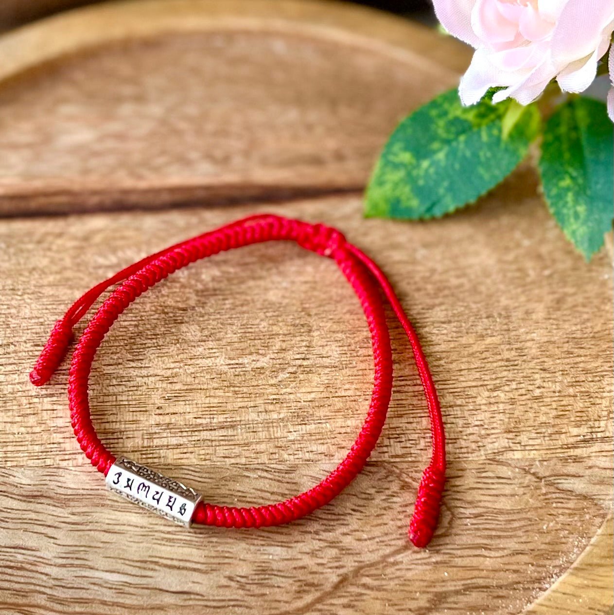 Bracelet Six Mantras Fil Rouge - Protection et Chance au Quotidien - Biloria