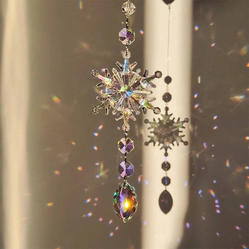 Capteur de Soleil en Cristal K9 – Flocon Enneigé, Art Déco Spirituel - Biloria