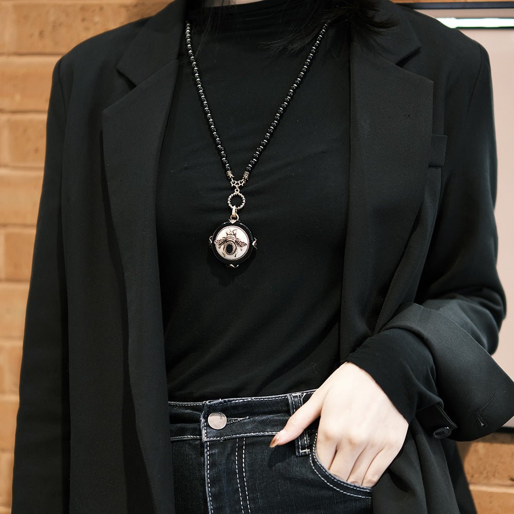 Collier Agate Noire Abeille Royale - Biloria