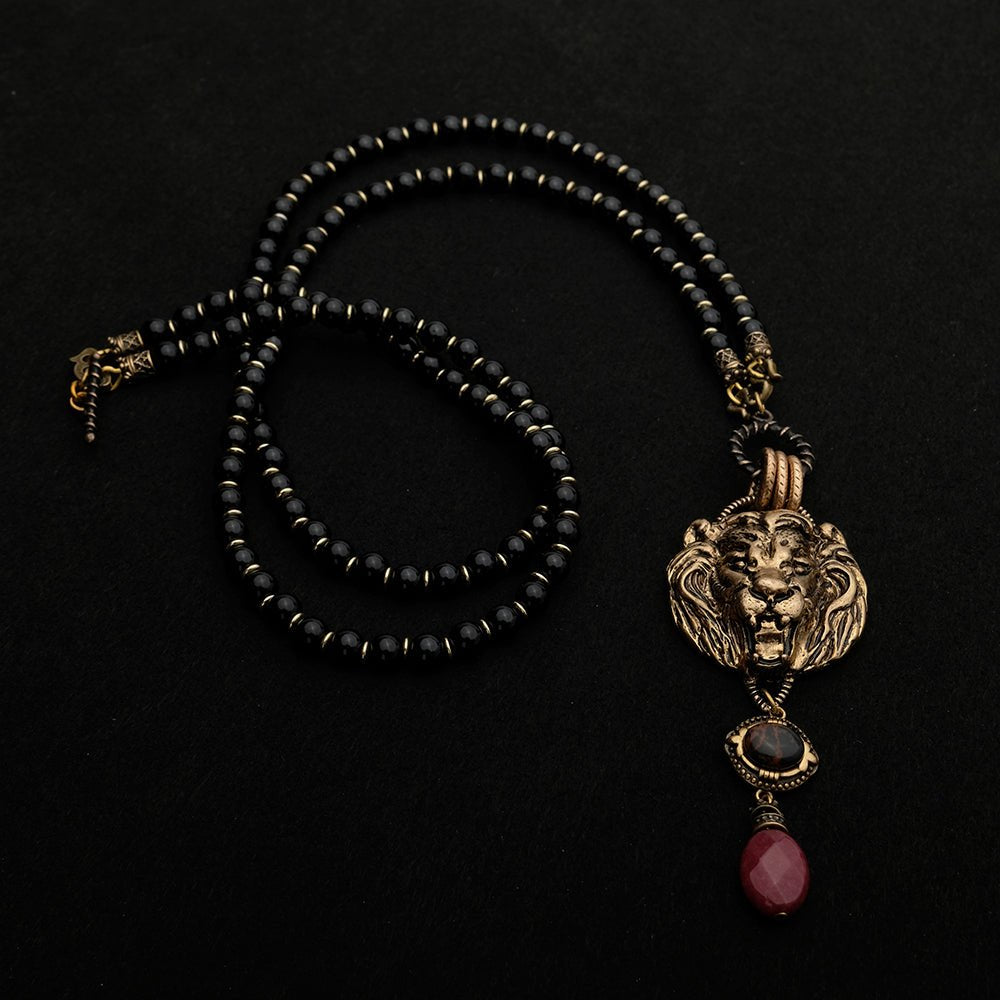 Collier Agate Noire Roi Lion en Laiton et Pierres Naturelles - Biloria
