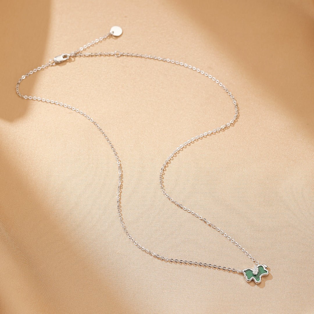 Collier Argent Malachite Cheval – Force et Élégance - Biloria