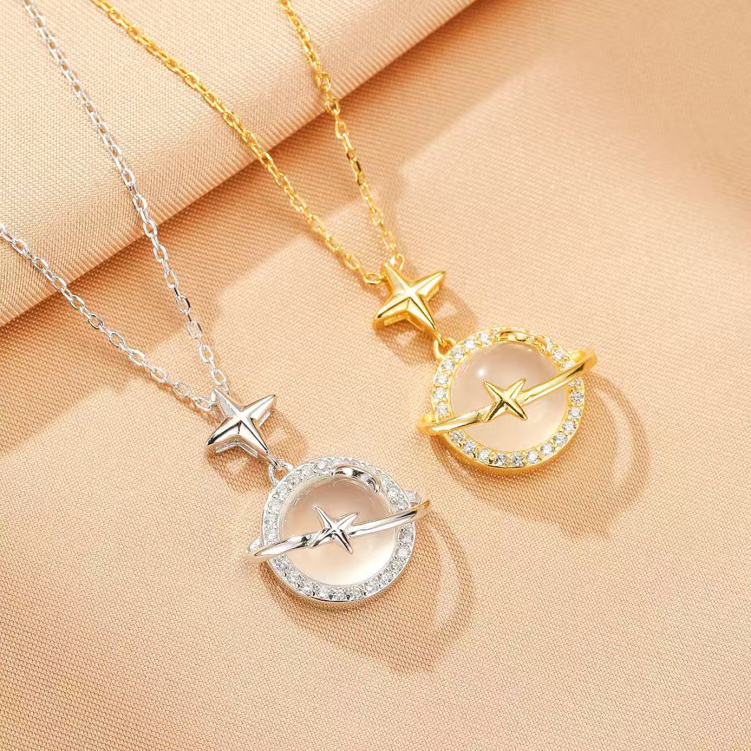 Collier Calcédoine Blanche Céleste - Bijou Étoile Lune - Biloria