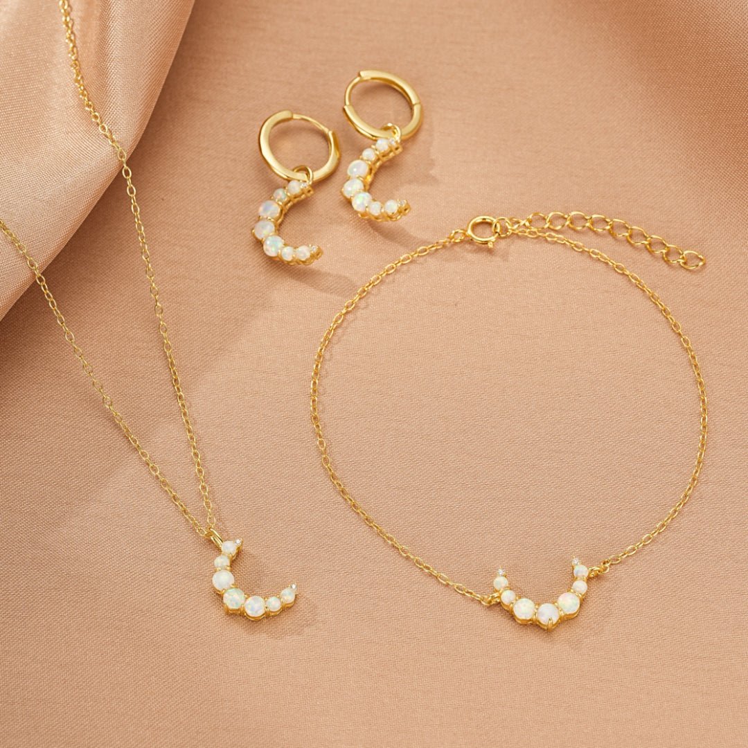 Collier Croissant de Lune Opale Argent Plaqué Or - Biloria