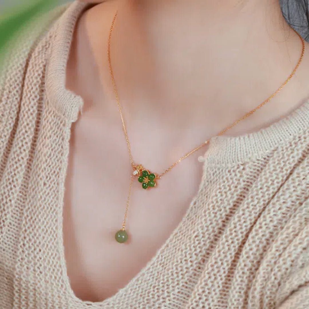 Collier Jade Fleur de Prunier – Argent Plaqué Or, Bijou Zen - Biloria