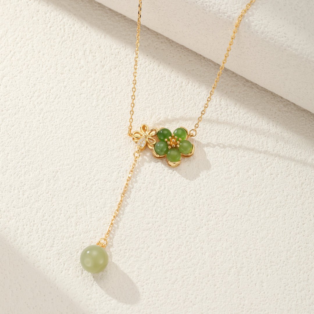 Collier Jade Fleur de Prunier – Argent Plaqué Or, Bijou Zen - Biloria