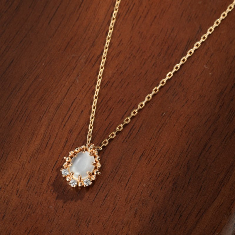 Collier Pierre de Lune Argent Plaqué Or pour la Sérénité - Biloria