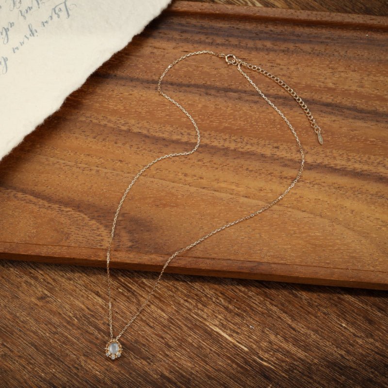 Collier Pierre de Lune Argent Plaqué Or pour la Sérénité - Biloria