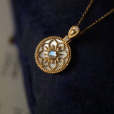 Collier Pierre de Lune et Fleur Lunaire en Argent Plaqué Or - Biloria
