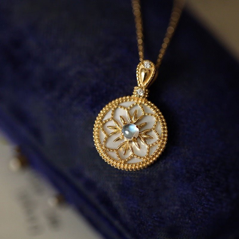 Collier Pierre de Lune et Fleur Lunaire en Argent Plaqué Or - Biloria