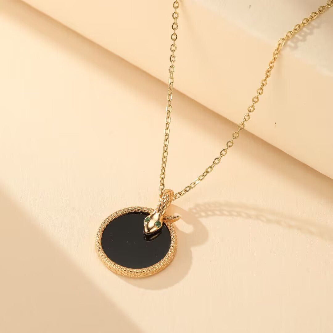 Collier Serpent Onyx Zircon Argent Plaqué Or - Biloria