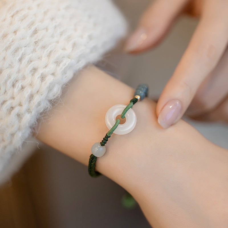 Offrir un Bracelet en Jade Naturel : Signification et Vertus - Biloria