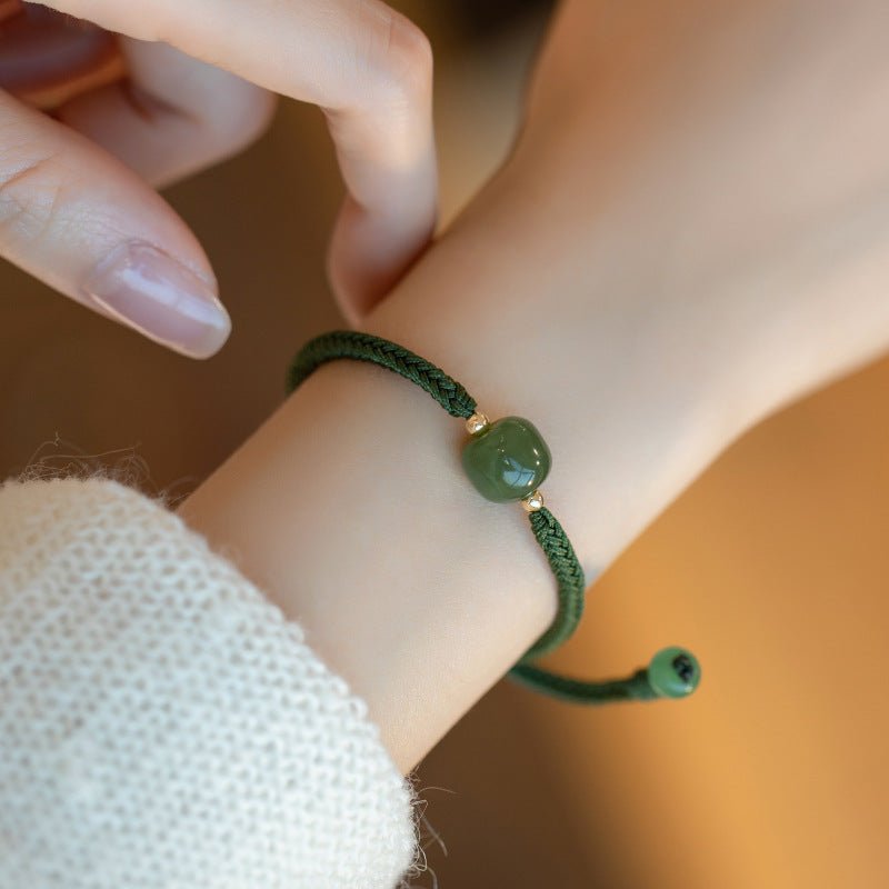 Offrir un Bracelet en Jade Naturel : Signification et Vertus - Biloria