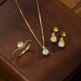 Offrir un Collier Pierre de Lune – Goutte Lumineuse, Argent Plaqué Or - Biloria