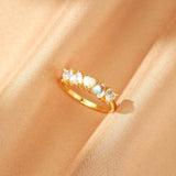 Offrir une bague pierre de lune argent plaqué or en cadeau - Biloria