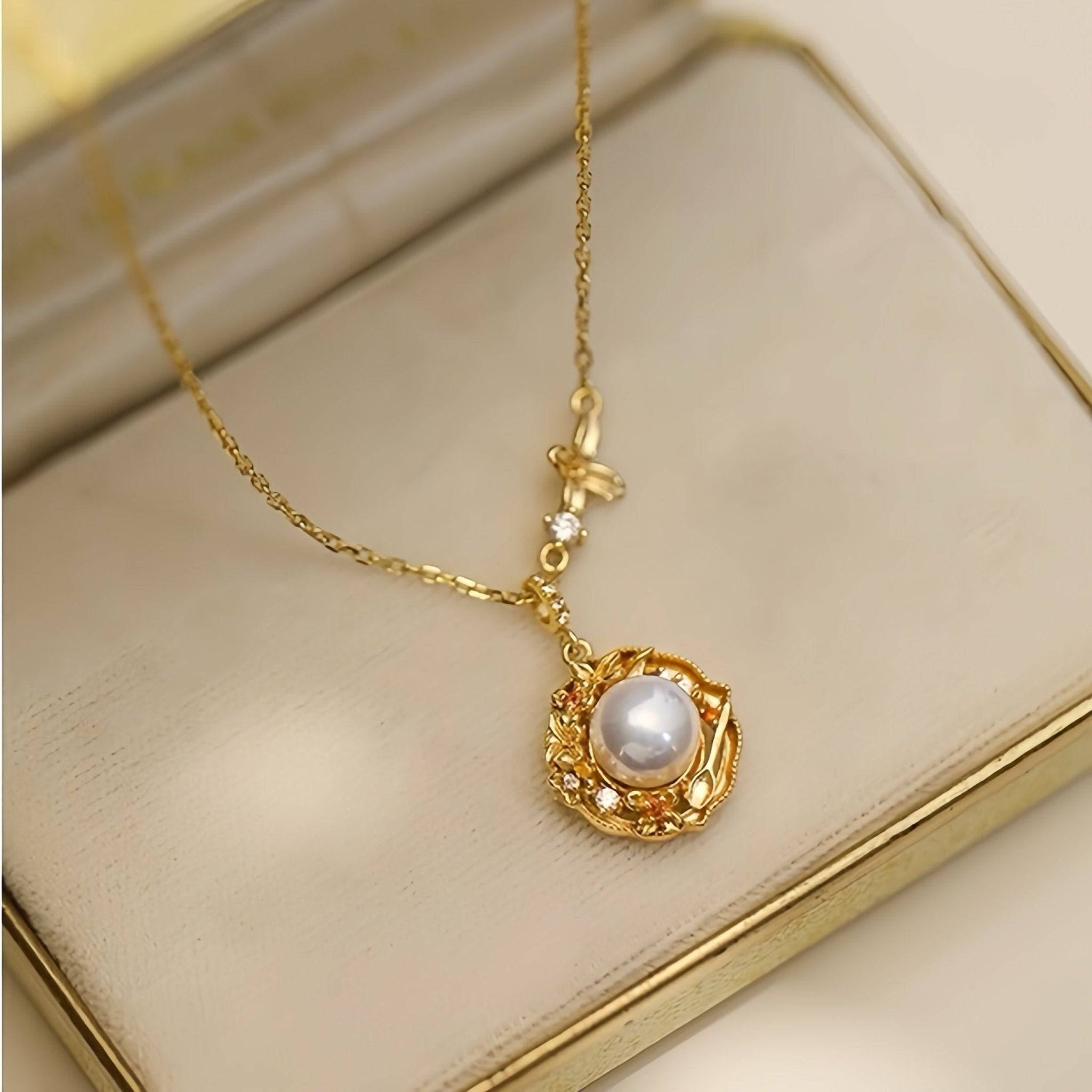 Pourquoi Offrir un Collier Perle Fleur Précieuse Argent Plaqué Or ? - Biloria