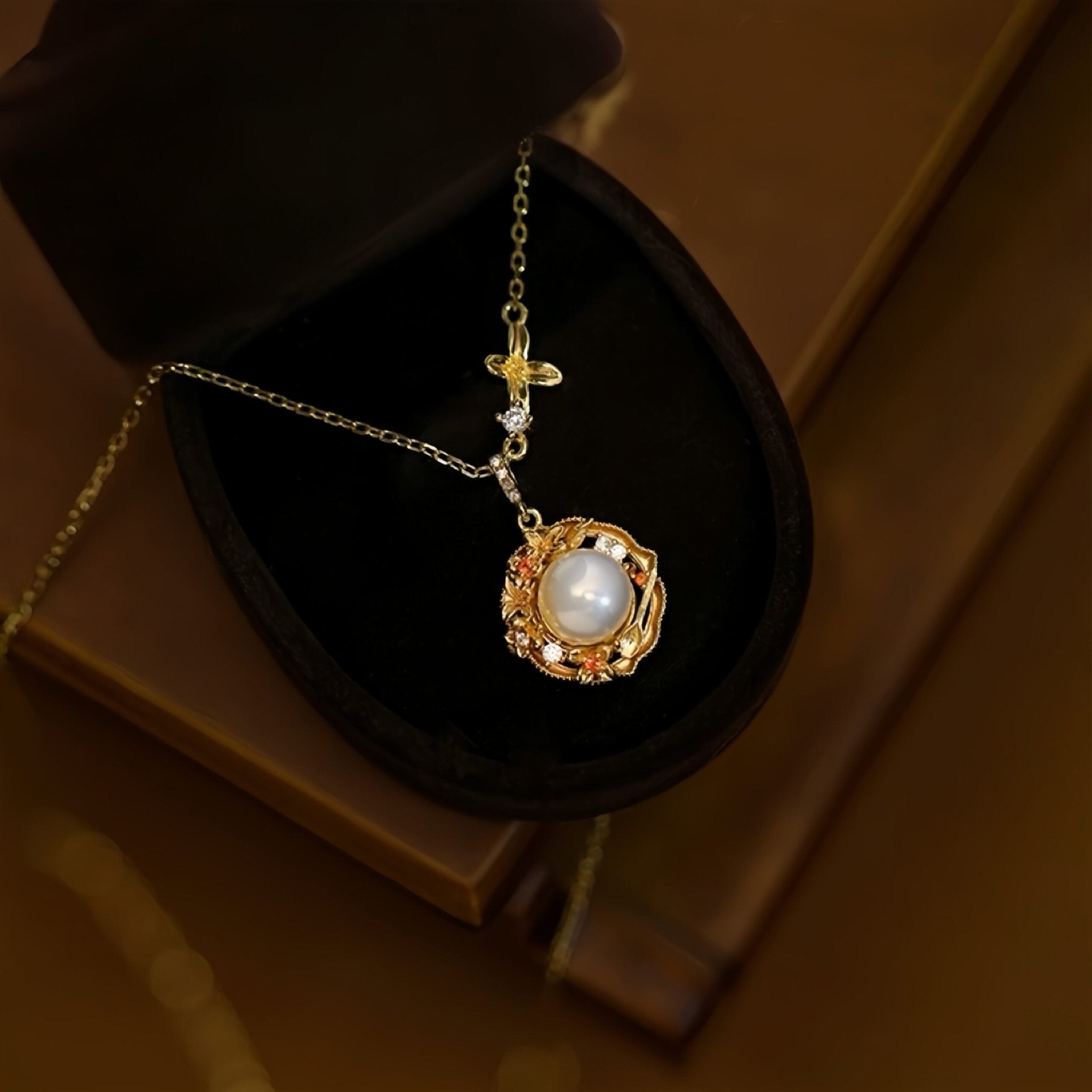 Pourquoi Offrir un Collier Perle Fleur Précieuse Argent Plaqué Or ? - Biloria