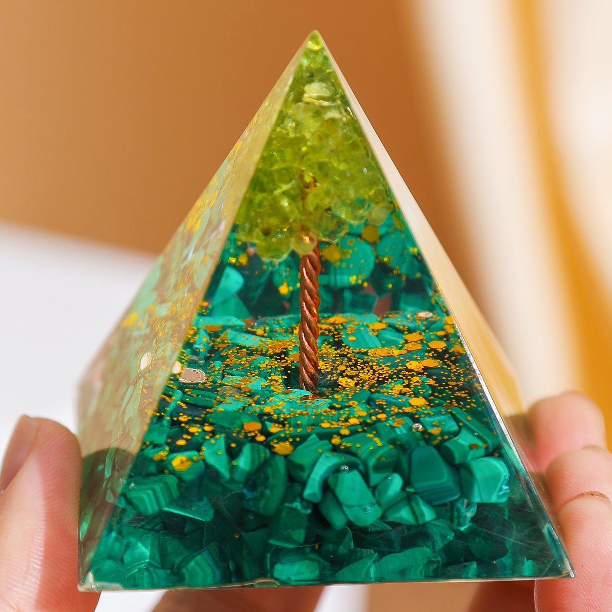 Pyramide Orgonite Arbre de Vie Malachite Péridot Vitalité - Biloria